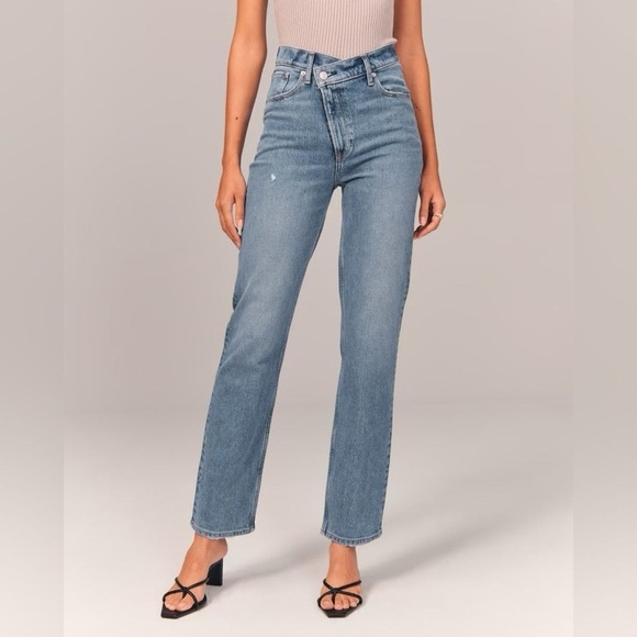 Abercrombie & Fitch Denim - Abercrombie & Fitch Curve Love Ultra High Rise 90s Straight Criss Cross Waist